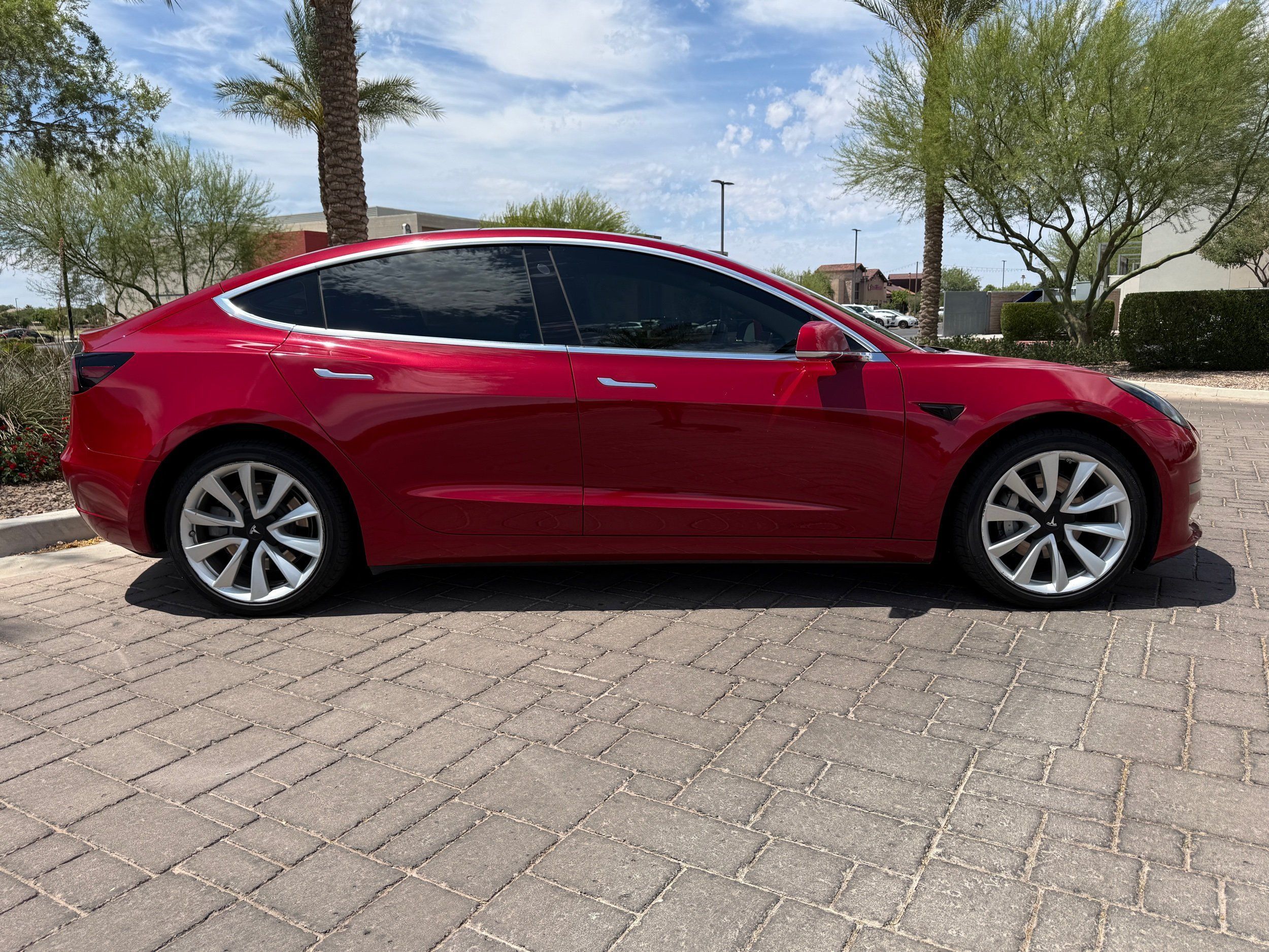 tesla model 3 2019 5YJ3E1EA2KF357657 image tesla model 3 2019 5YJ3E1EA2KF357657 image
